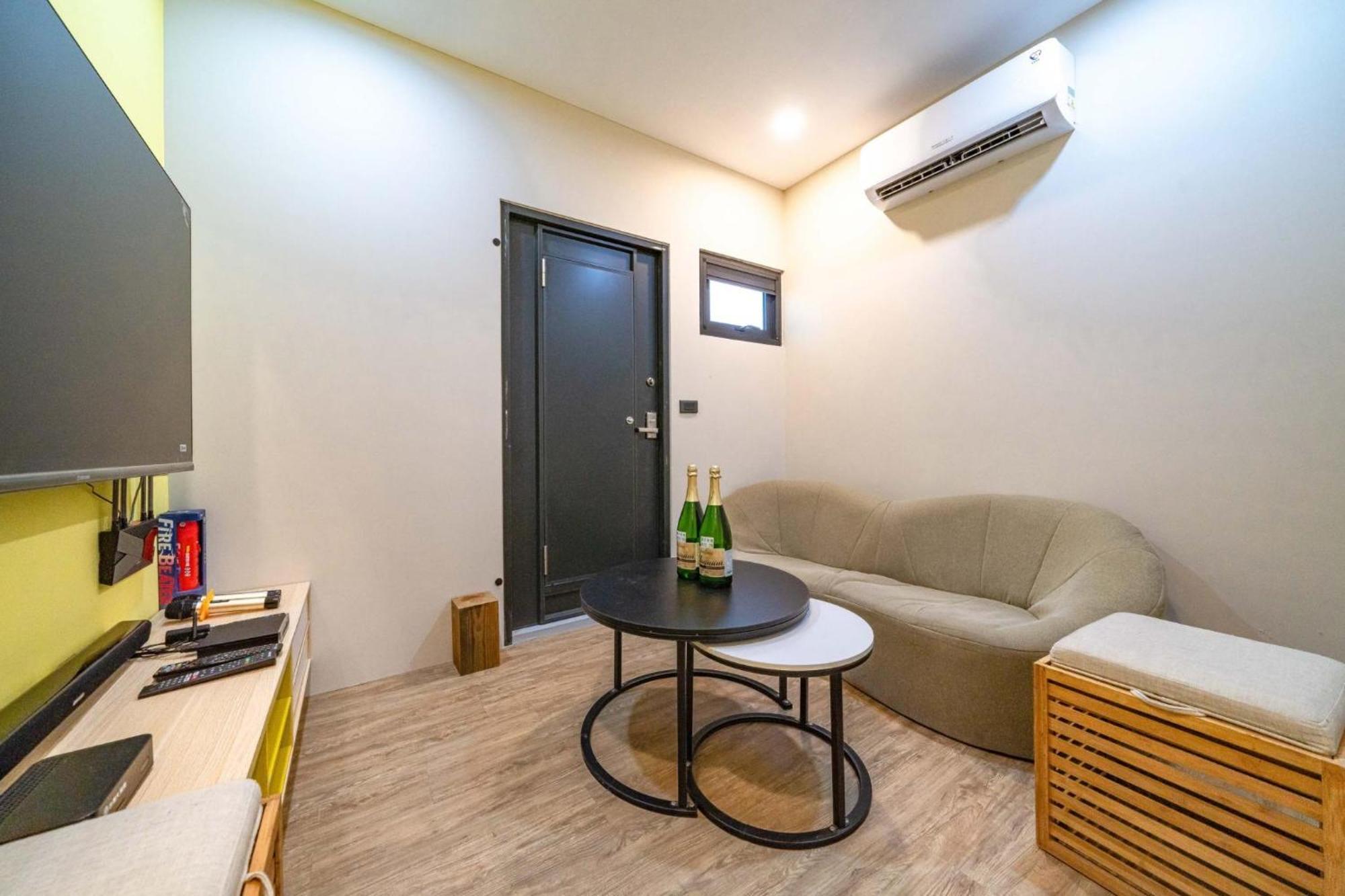 81 Boat Apartment Jiaoxi Exterior foto